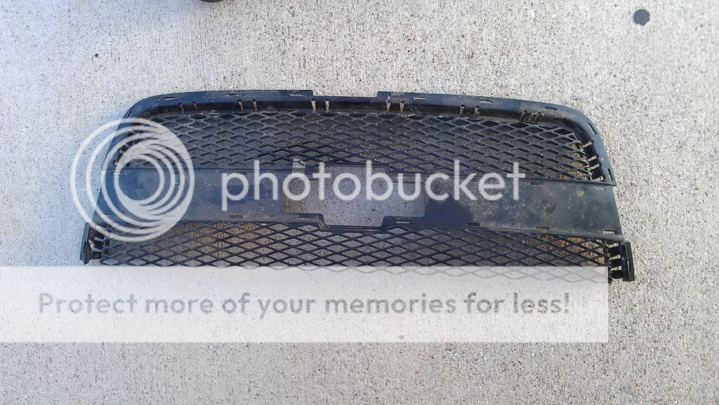 Want To Buy Xtreme grill center section Chevrolet Colorado & GMC